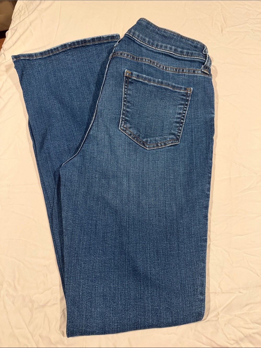 Kut from the Kloth Natalie Women's Bootcut Jeans in Medium Blue